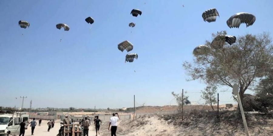«طيور الخير» الإماراتية تُنفذ الإنزال الجوي رقم 80 للمساعدات لدعم غزة