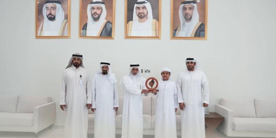 «الشارقة للصقارين» يكرّم الفائزين في «أفضل مقيض»