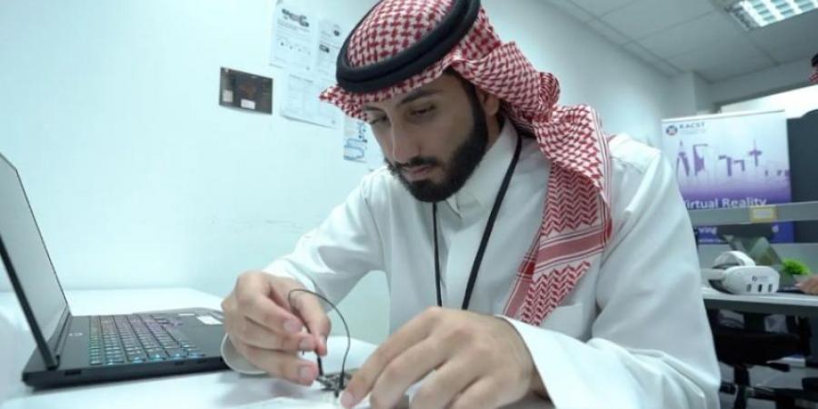 عقول سعودية تطوّر مشروعات في الذكاء الاصطناعي والروبوتات بمختبرات كاكست
