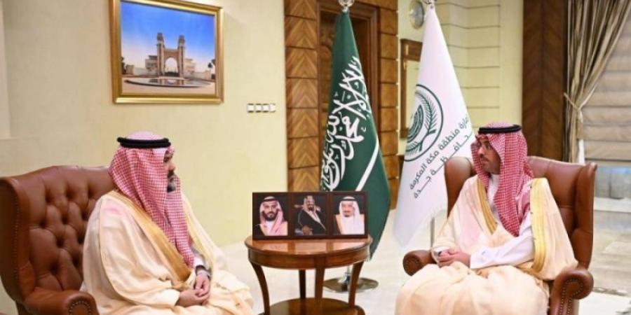 محافظ جدة يطلع على مشروعات الإسكان