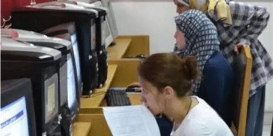 رابط تسجيل رغبات طلاب المرحلة الثالثة في تنسيق الجامعات 2025