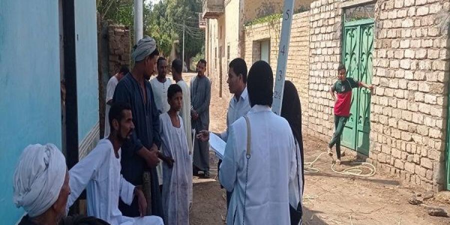 وكيل وزارة الصحة بالأقصر يتابع حملة التجريع ضد مرض البلهارسيا
