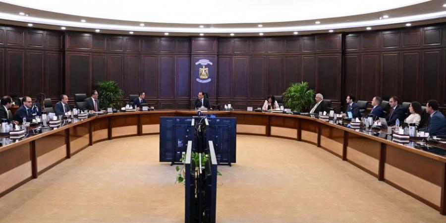 وزير الطيران: مشروع "مبنى 4" بمطار القاهرة يستوعب 30 مليون مسافر سنويًا