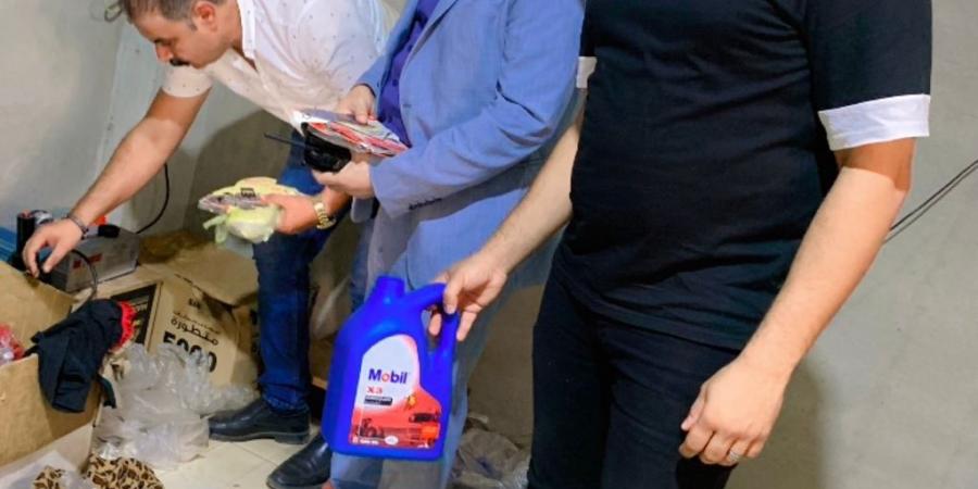 ضبط 2 طن زيوت مجهولة المصدر بمصنعين لاعادة تعبئة زيوت السيارات