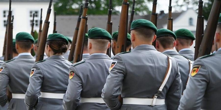 بسبب التطرف اليميني.. تسريح ما يقرب من 100 جندي من الجيش الألماني