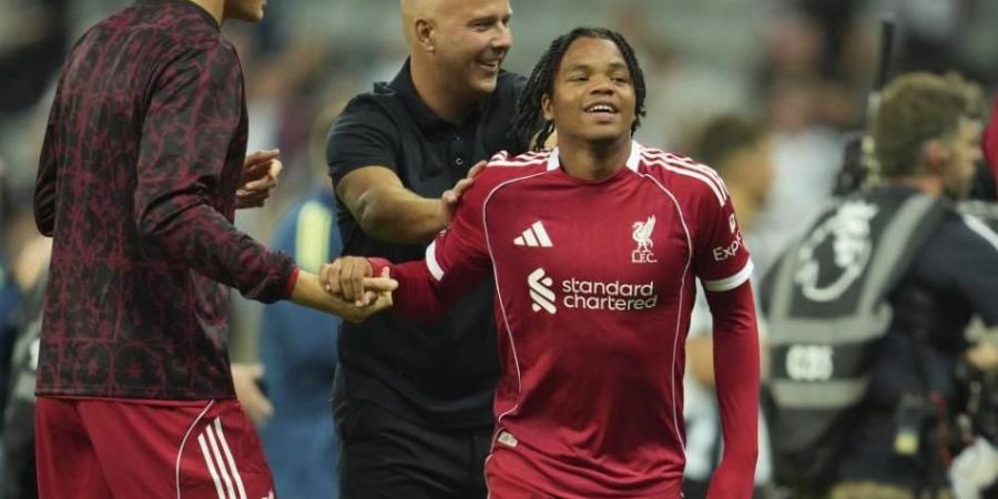 لاعب مراهق يخطف أضواء الأمسية المجنونة بين ليفربول ونيوكاسل