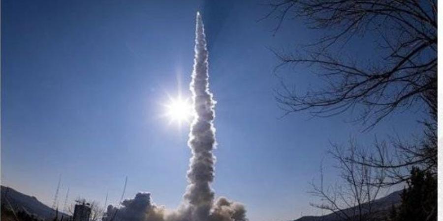 الصين تطلق مجموعة أقمار صناعية ذات مدار أرضي منخفض