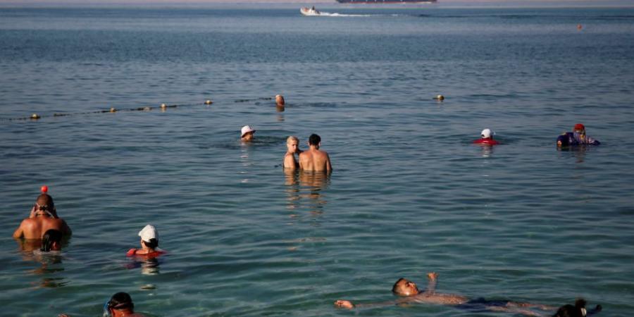 غلق جميع شواطئ الإسكندرية بسبب ارتفاع الأمواج