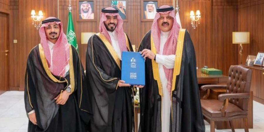 الأمير عبدالعزيز بن سعد يستقبل مدير المدينة الصناعية بحائل