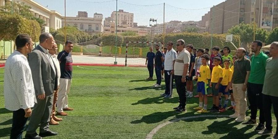 وكيل وزارة التعليم بأسيوط يشهد انطلاق دورة كرة القدم للمدارس