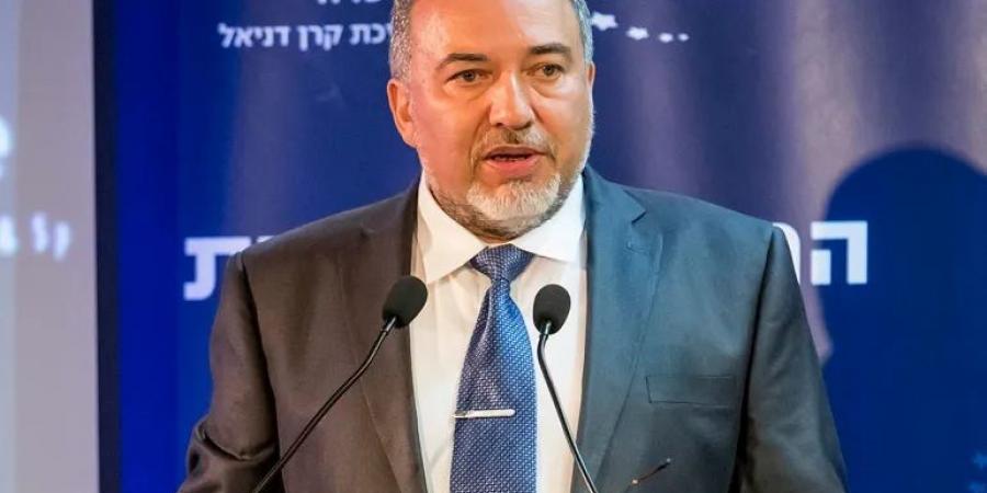ليبرمان يدعو المعارضة لاجتماع عاجل لبحث استبدال حكومة نتنياهو