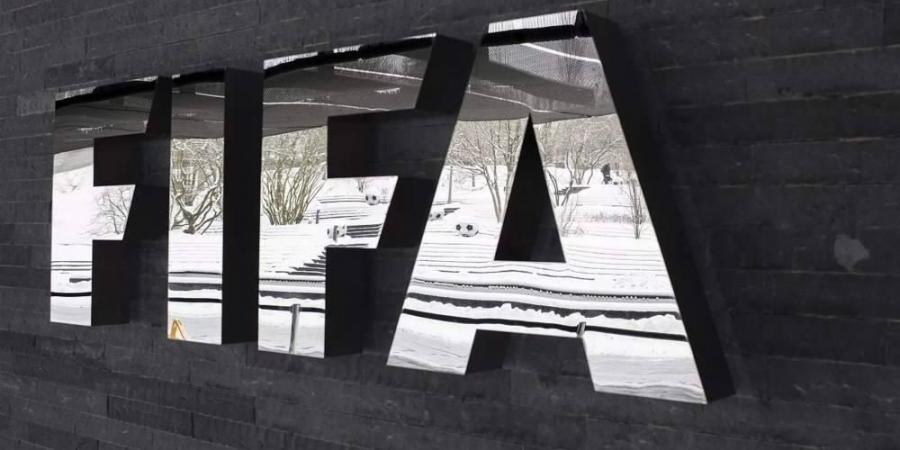 «فيفا» يهدد الاتحاد الهندي بتعليق عضويته