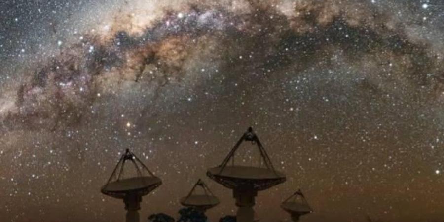 لأول مرة.. علماء يكتشفون مصدر إشارات غامضة من الفضاء للأرض