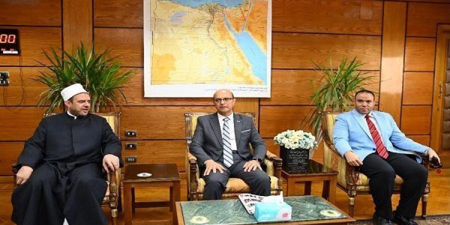 جامعة أسيوط تعزز شراكتها مع مجمع البحوث الإسلامية لنشر الوسطية