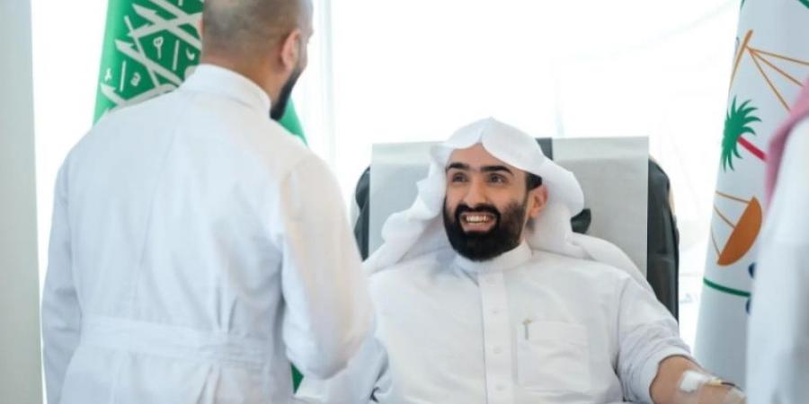 رئيس المظالم يشارك في الحملة الوطنية للتبرع بالدم التي أطلقها ولي العهد