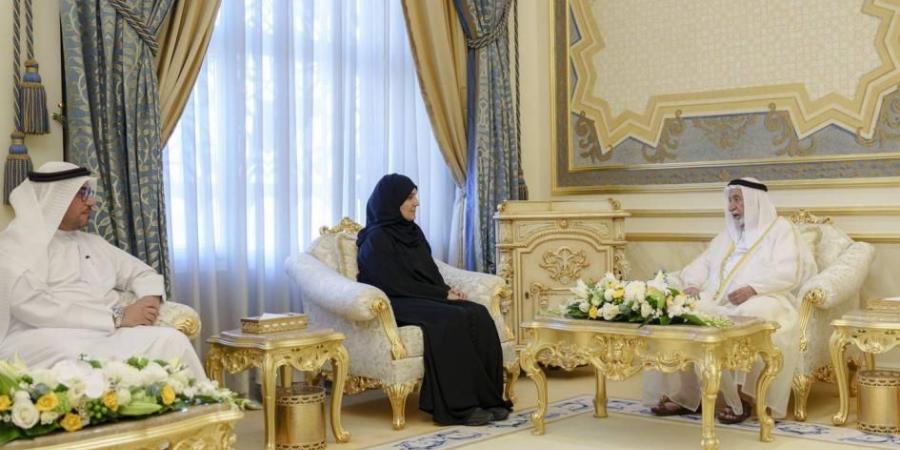 سلطان يعتمد الهيكل التنظيمي لحضانات الشارقة الحكومية