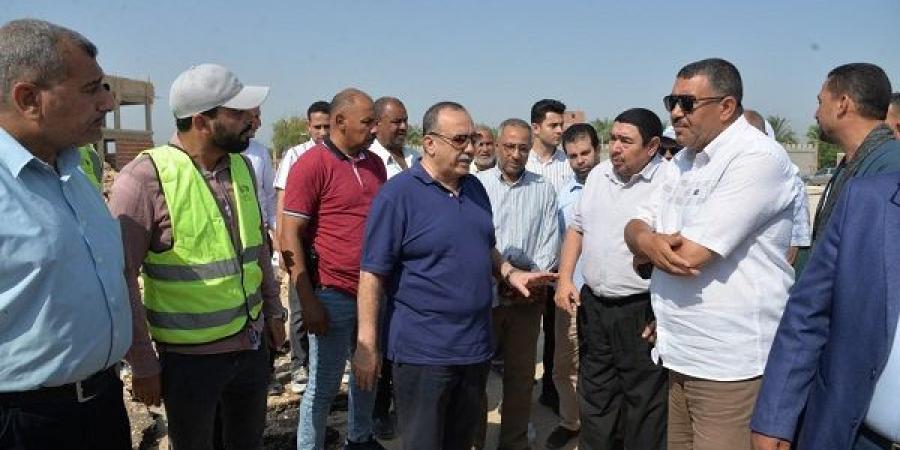 محافظ أسيوط يتفقد مشروع مجمع صناعات الرمان المتكامل بالبداري