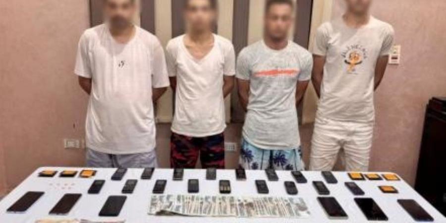 ضبط 4 عناصر جنائية بالمنيا تخصص نشاطهم الإجرامى فى النصب والاحتيال على المواطنين