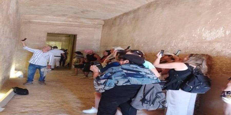 المنيا تستقبل أفواجًا سياحية لزيارة المناطق الأثرية