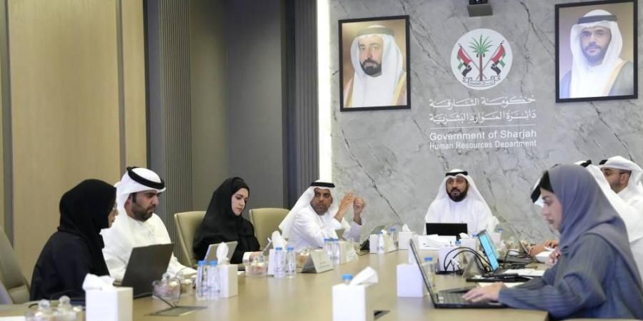 مناقشة الهيكل التنظيمي لمجلس الشارقة للتعليم العالي